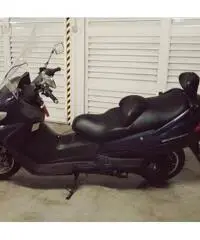 Suzuki Burgman 250 bellissimo come nuovo Suzuki Burgman 250 bellissimo come nuovo