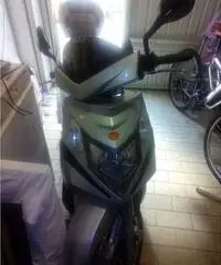 Vendo moto marca MOTO M ancora incelofanata, solo 73km Vendo moto marca MOTO M ancora incelofanata, solo 73km