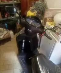 Vendo moto marca MOTO M ancora incelofanata, solo 73km Vendo moto marca MOTO M ancora incelofanata, solo 73km