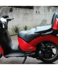 vendo Scarabeo 200 GT del 2002 vendo Scarabeo 200 GT del 2002