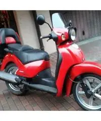 vendo Scarabeo 200 GT del 2002 vendo Scarabeo 200 GT del 2002