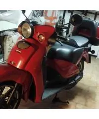 vendo Scarabeo 200 GT del 2002 vendo Scarabeo 200 GT del 2002