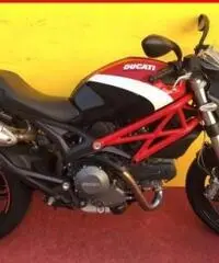 DUCATI Monster 796 plus corse - 12401 DUCATI Monster 796 plus corse - 12401