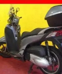 HONDA SH 300 i SH 300 ABS grigio - 34675 HONDA SH 300 i SH 300 ABS grigio - 34675