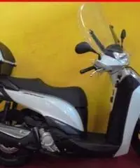 HONDA SH 300 i SH 300 ABS bianco - 14679 HONDA SH 300 i SH 300 ABS bianco - 14679