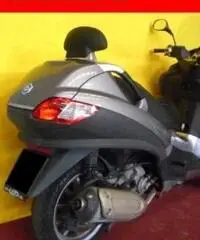 PIAGGIO MP3 300 GRIGIO - 37380 PIAGGIO MP3 300 GRIGIO - 37380