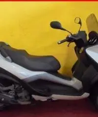 PIAGGIO MP3 400 bianco - 33507 PIAGGIO MP3 400 bianco - 33507