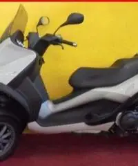 PIAGGIO MP3 400 bianco - 33507