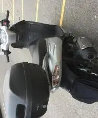 VENDO APRILIA SPORTCITY 200 VENDO APRILIA SPORTCITY 200