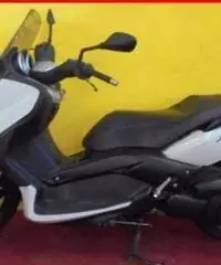 YAMAHA X-Max 250 bianco - 31800