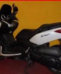 YAMAHA X-Max 250 bianco - 12805