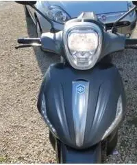 PIAGGIO Beverly 300 i.e. BEVERLY 300 IE SATINATO PIAGGIO Beverly 300 i.e. BEVERLY 300 IE SATINATO