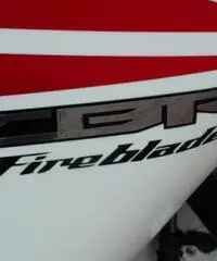 HONDA CBR 1000 RR FireBlade