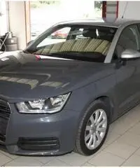 AUDI A1 SPB 1.0 TFSI ultra Design SENSORI POSTERIORI.