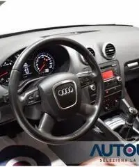 AUDI A3 SPB 1.6 AMBITION PELLE MARRONE XENON CERCHI 17' AUDI A3 SPB 1.6 AMBITION PELLE MARRONE XENON CERCHI 17'