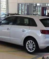 Audi A3 SPORTBACK 1.6TDI 105CV CR S-TRONIC AUTOMATICA Audi A3 SPORTBACK 1.6TDI 105CV CR S-TRONIC AUTOMATICA