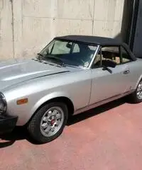 FIAT 124 SPIDER 2000 FIAT 124 SPIDER 2000