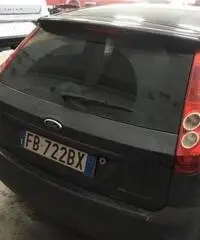 Ford Fiesta 1.2 16V 3p. Ghia Ford Fiesta 1.2 16V 3p. Ghia