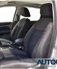 FORD Focus + 1.6 TDCI STATION WAGON NEOPATENTATI CLIMA RADIO FORD Focus + 1.6 TDCI STATION WAGON NEOPATENTATI CLIMA RADIO