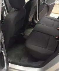 FORD Focus 1.8 TDDi cat SW Ghia FORD Focus 1.8 TDDi cat SW Ghia