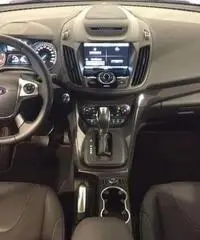 FORD Kuga 2.0 TDCI 150 CV Start&Stop Powershift 4WD Tita FORD Kuga 2.0 TDCI 150 CV Start&Stop Powershift 4WD Tita