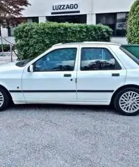 Ford - Sierra RS Cosworth 2WD 4p.Executive Ford - Sierra RS Cosworth 2WD 4p.Executive