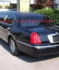 Lincoln - Limousine Executive Lincoln - Limousine Executive