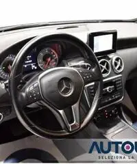 MERCEDES-BENZ A 180 CDI AUTOMATIC SPORT AUT NAVI PELLE SENS CERCHI 17'