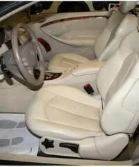 MERCEDES-BENZ CLK 200  CABRIO AUT. GPL XENO-NAVI FULL.