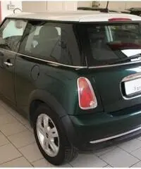 MINI One  1.6 16V deluxe GARANZIA 12 MESI MINI One  1.6 16V deluxe GARANZIA 12 MESI