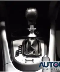MITSUBISHI Outlander 2.2 DI-D TC-SST INSTYLE 7 POSTI 4X4 AUT PELLE SENS MITSUBISHI Outlander 2.2 DI-D TC-SST INSTYLE 7 POSTI 4X4 AUT PELLE SENS