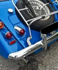 MORGAN 4/4 1600 2 SEATER MORGAN 4/4 1600 2 SEATER