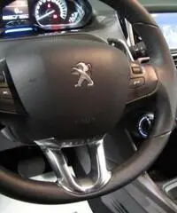Peugeot 2008 E-hdi 92cv Stop&start Robot. NAVIGATORE+BLUETOOTH - NEOPATENTATI Peugeot 2008 E-hdi 92cv Stop&start Robot. NAVIGATORE+BLUETOOTH - NEOPATENTATI
