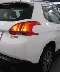Peugeot 2008 E-hdi 92cv Stop&start Robot. NAVIGATORE+BLUETOOTH - NEOPATENTATI