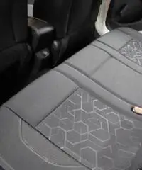 Peugeot 2008 E-hdi 92cv Stop&start Robot. NAVIGATORE+BLUETOOTH - NEOPATENTATI