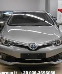 TOYOTA Auris 1.8 Hybrid Active MY15 TSS MY15