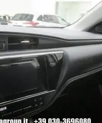 TOYOTA Auris Touring Sports 1.8 Hybrid Active TSS MY16