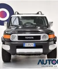 TOYOTA FJ Cruiser 4 4X4 GPL AUTOCARRO AUT SENSORI CRUISE CERCHI 17'