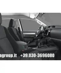 TOYOTA Hilux 2.4 D-4D 4WD 4 porte Double Cab Comfort