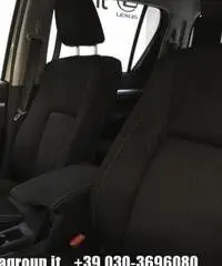 TOYOTA Hilux 2.4 D-4D 2WD Double Cab Lounge MY16