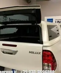 TOYOTA Hilux 2.4 D-4D A/T 4WD Double Cab Lounge MY16 TOYOTA Hilux 2.4 D-4D A/T 4WD Double Cab Lounge MY16