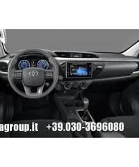 TOYOTA Hilux 2.4 D-4D A/T 4WD Double Cab Lounge MY16 TOYOTA Hilux 2.4 D-4D A/T 4WD Double Cab Lounge MY16