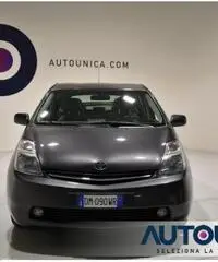 TOYOTA Prius 1.5I HYBRID AUT NEOPATENT NAVI SENS CRUISE TELECAM TOYOTA Prius 1.5I HYBRID AUT NEOPATENT NAVI SENS CRUISE TELECAM