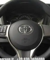 TOYOTA Yaris 1.0 5 porte Cool MY16