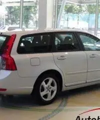 VOLVO V50 1.6 KINETIC
