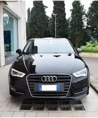 AUDI A3 SPB 2.0 TDI Ambition BI-XENON VETRI OSCURATI AUDI A3 SPB 2.0 TDI Ambition BI-XENON VETRI OSCURATI