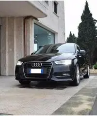 AUDI A3 SPB 2.0 TDI Ambition BI-XENON VETRI OSCURATI AUDI A3 SPB 2.0 TDI Ambition BI-XENON VETRI OSCURATI