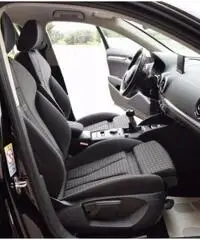 AUDI A3 SPB 2.0 TDI Ambition BI-XENON VETRI OSCURATI AUDI A3 SPB 2.0 TDI Ambition BI-XENON VETRI OSCURATI
