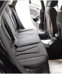 AUDI A3 SPB 2.0 TDI Ambition BI-XENON VETRI OSCURATI AUDI A3 SPB 2.0 TDI Ambition BI-XENON VETRI OSCURATI