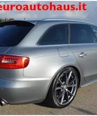 AUDI A4 Avant 2.7 V6 TDI  mult. Advanced (Navi,DVD,Pelle) AUDI A4 Avant 2.7 V6 TDI  mult. Advanced (Navi,DVD,Pelle)